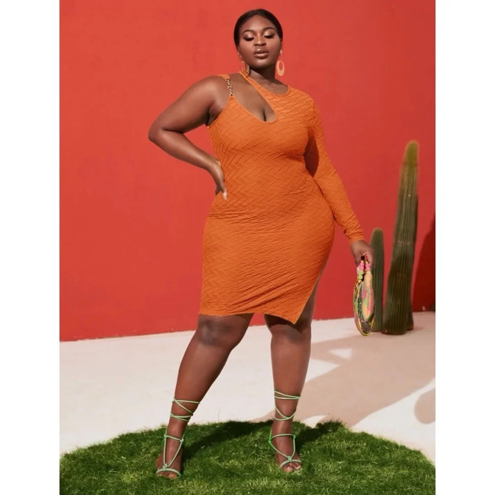 Dress - Picture 1 of 10